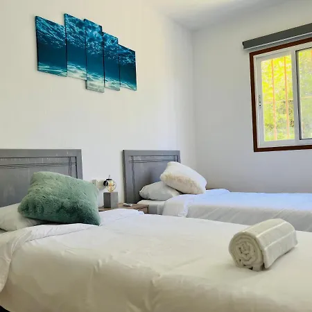 Aloha House With Bbq Near The Beach In Apartment