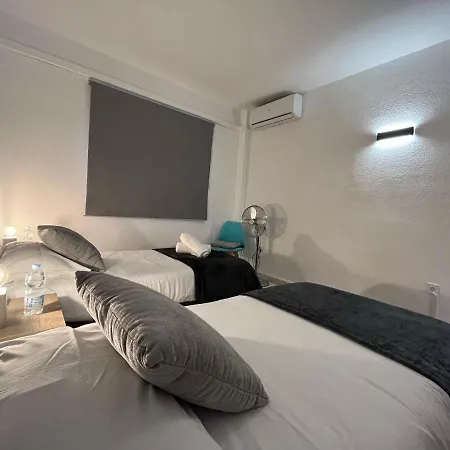 Aloha House With Bbq Near The In *